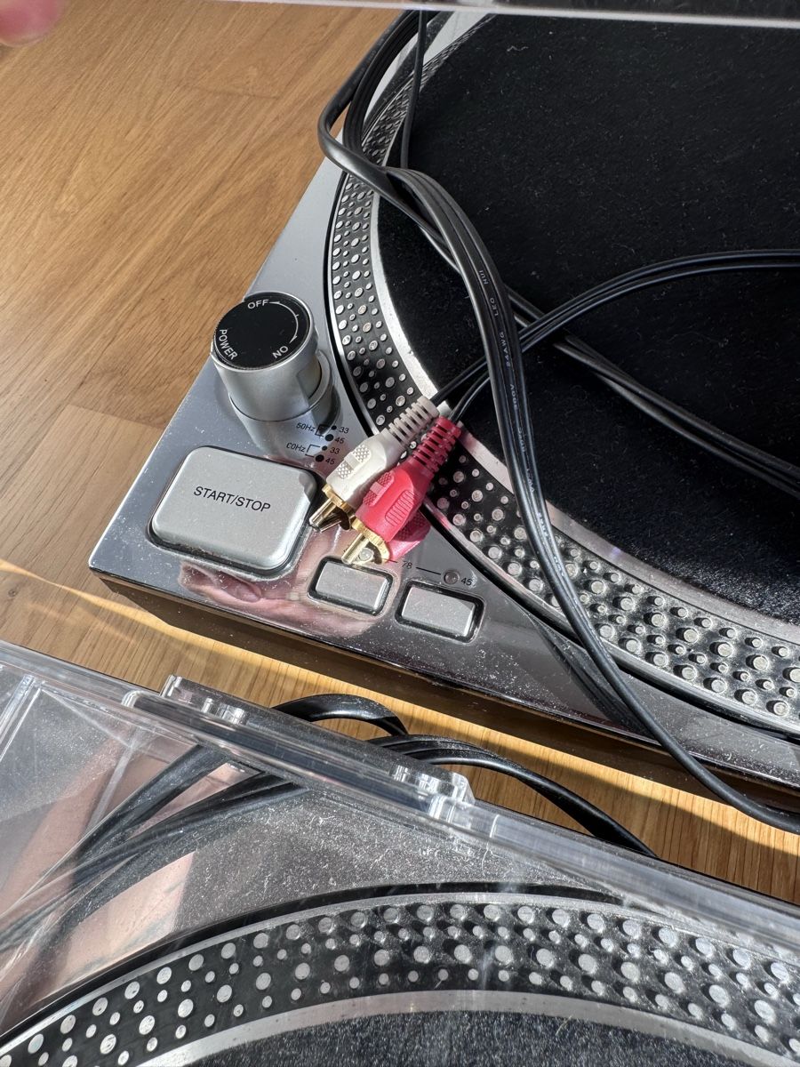 Reloop Tourne-disques: DJ Plattenspieler Reloop RP-4000 MK III Technics – D'occasion à Luzern par dannaddannad 3