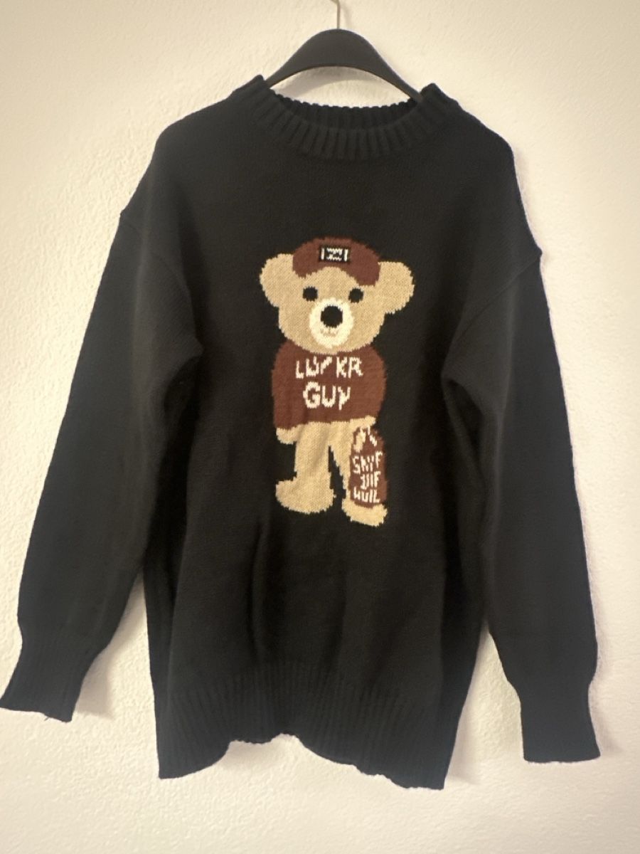 Maglioni & Felpe: Schwarzer Pulli mit Bär Muster Gr. L – Nuovo (secondo la descrizione) da Solothurn venduto da Ib1a