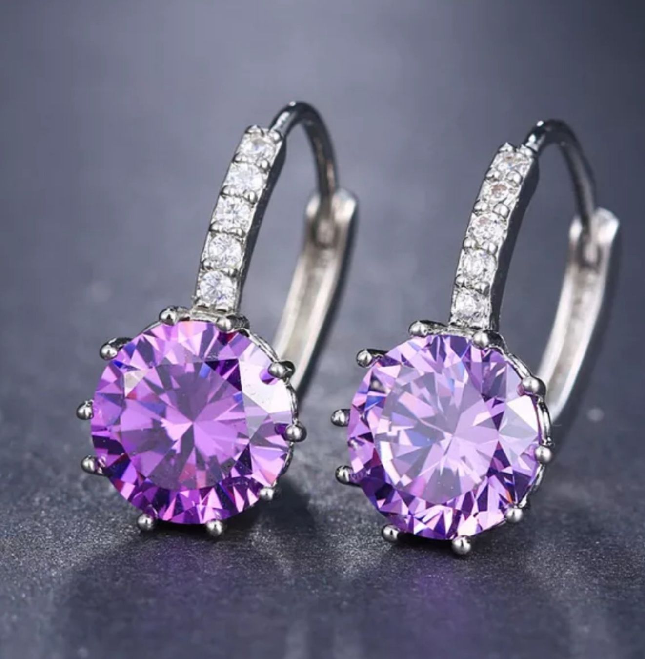 Ohrringe & -stecker: Boucles d’oreilles élégantes avec zirconium – Neu und originalverpackt aus St-Cergue von vpr_7v8g