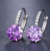 Boucles d’oreilles élégantes avec zirconium