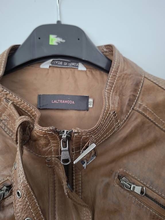 Vestes: 2 giacche di pelle – D'occasion à Taverne par rom_wt58 1