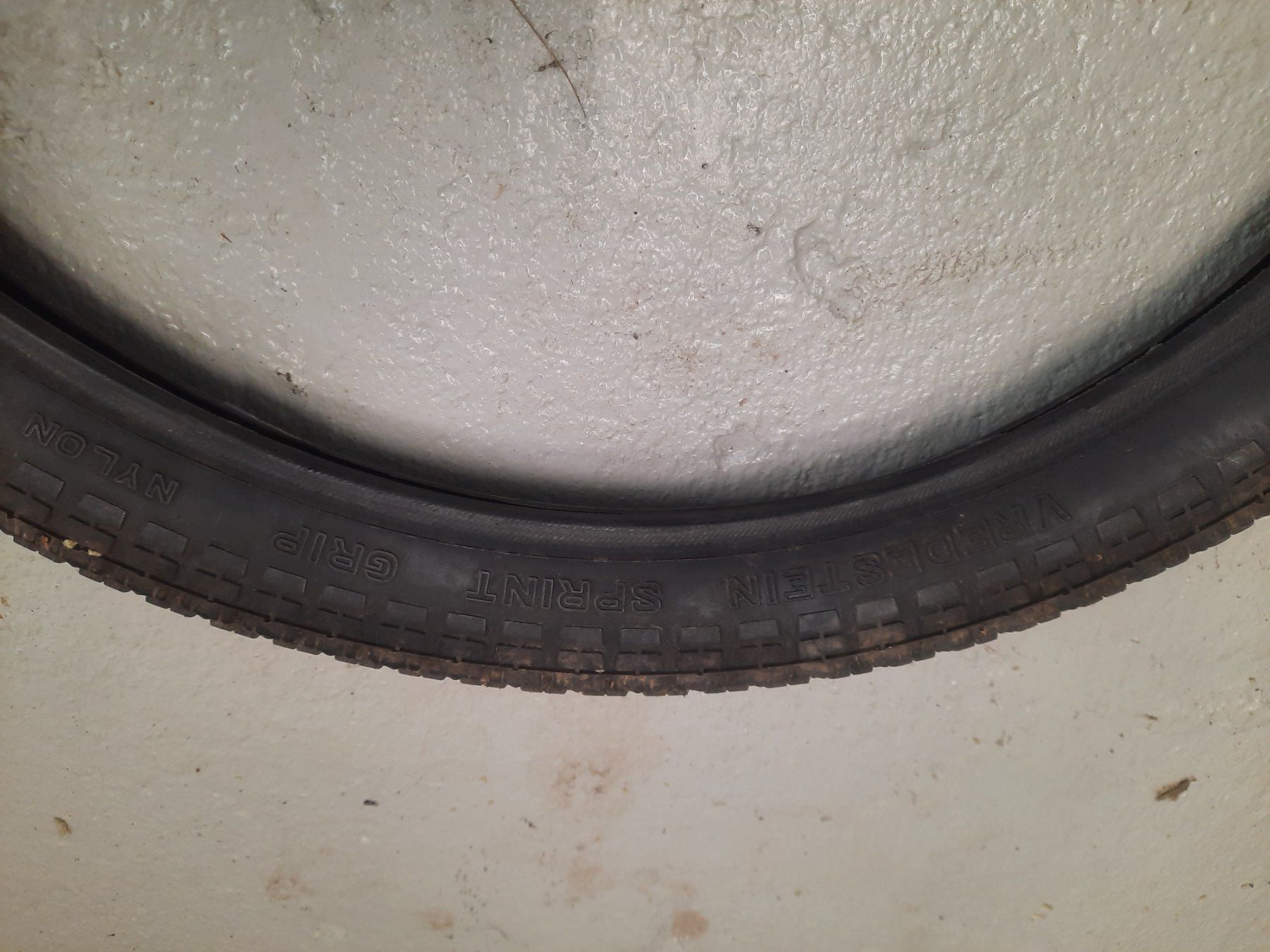 Parti ricambio per ciclomotori: 19" Mofapneu – Usato da Ermensee venduto da volvo-Turbo 1