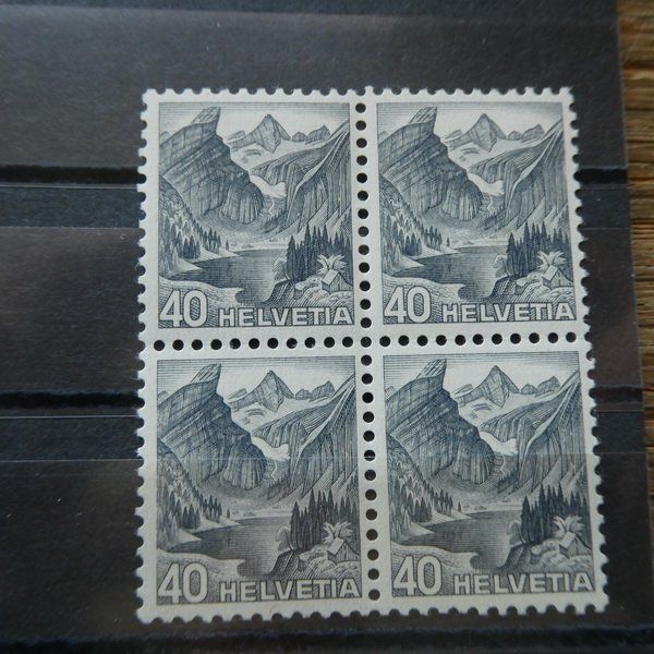 Tutti i francobolli: Landschaftsbilder  Kat. 209 z ** im 4erBLOCK – Usato da Egliswil venduto da Trens01 1