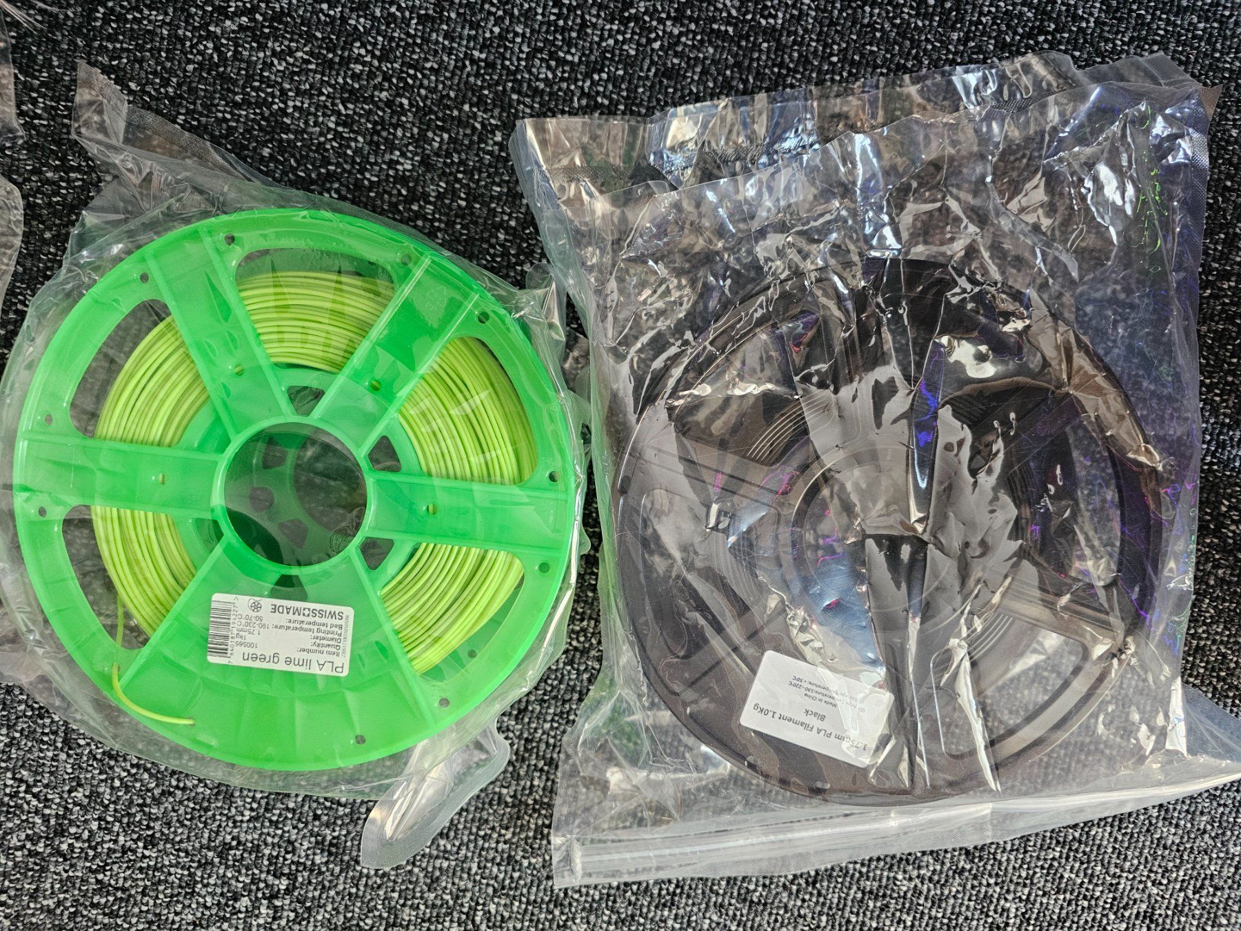 Filament: 2x PLA Filament Restposten / offene Rollen 1.75 mm – D'occasion à Saas-Fee par naciaa
