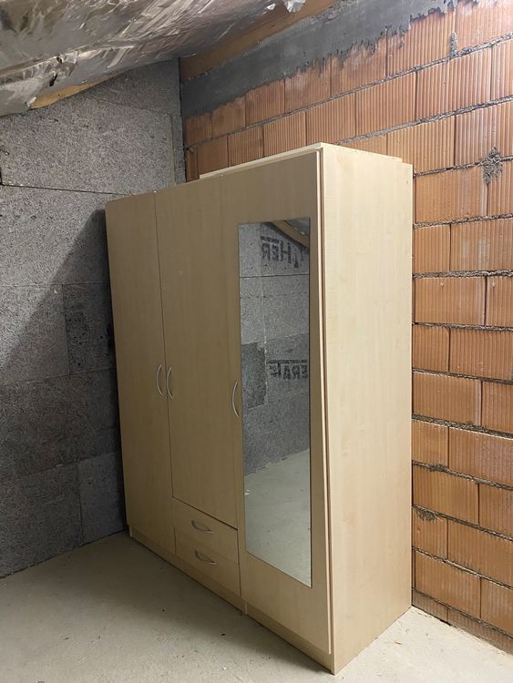 Armoire à habits 3 portes Kaufen auf Ricardo