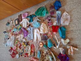 Konvolut Barbie und Accessoires viele Teile