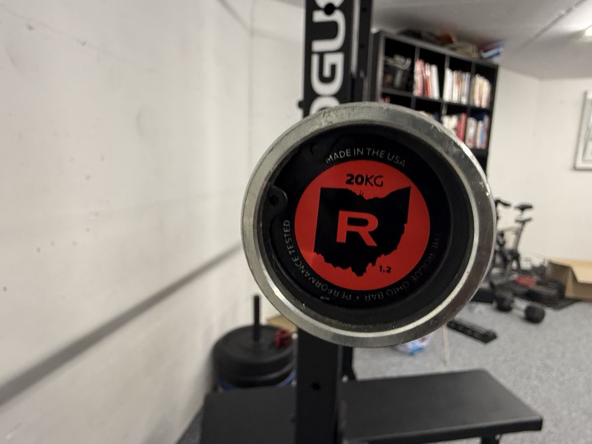 Rogue Hometrainer: Rogue SML-2 avec banc, barres et poids – Usato da St-Prex venduto da RR1973 2