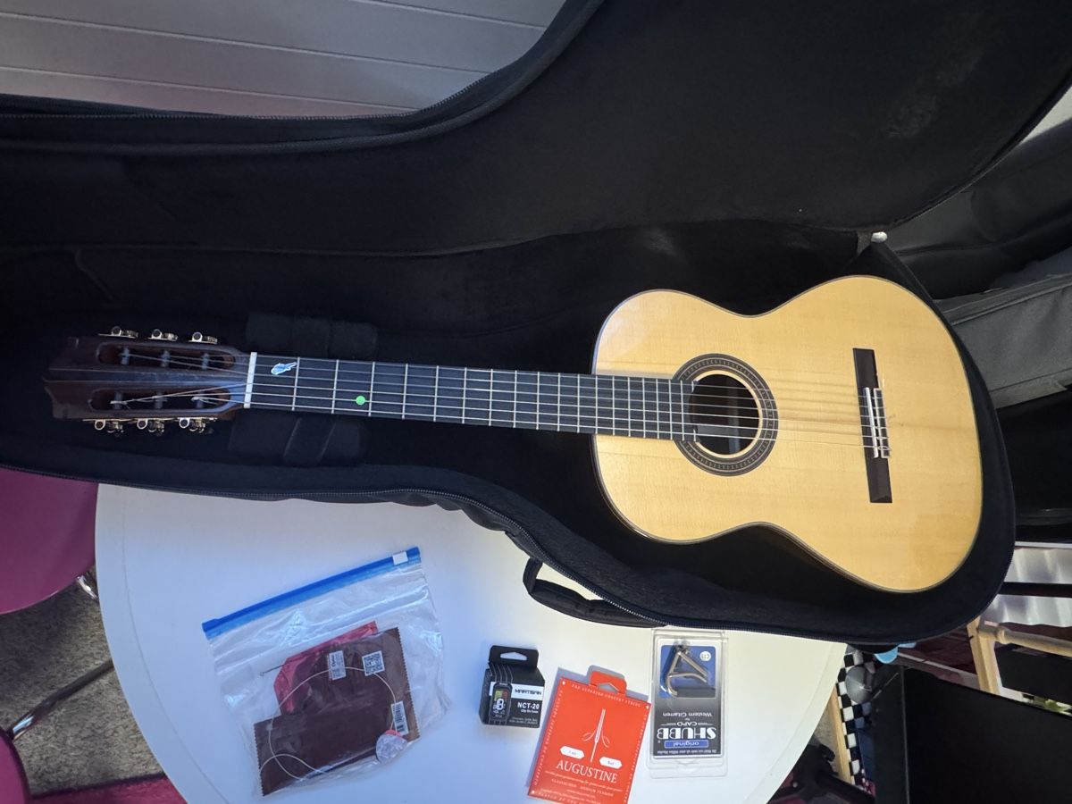 Instruments de musique: Klassische Gitarre – D'occasion à Muttenz par Elif8 2