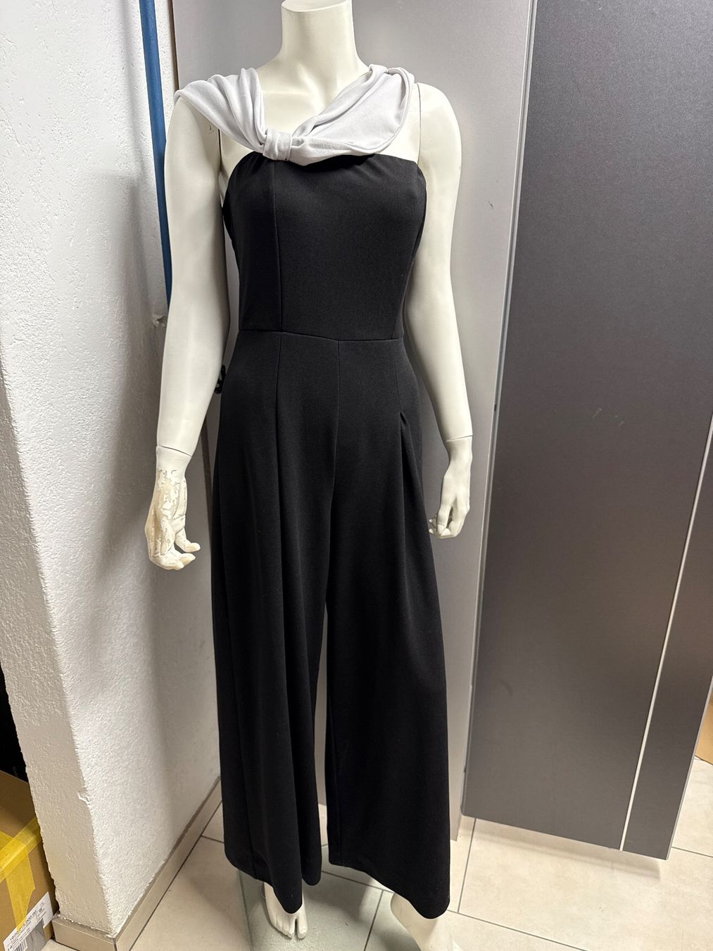 Wal G. Tute: JUMPSUIT WAL G s/m – Usato da Birr venduto da WalkyriaM