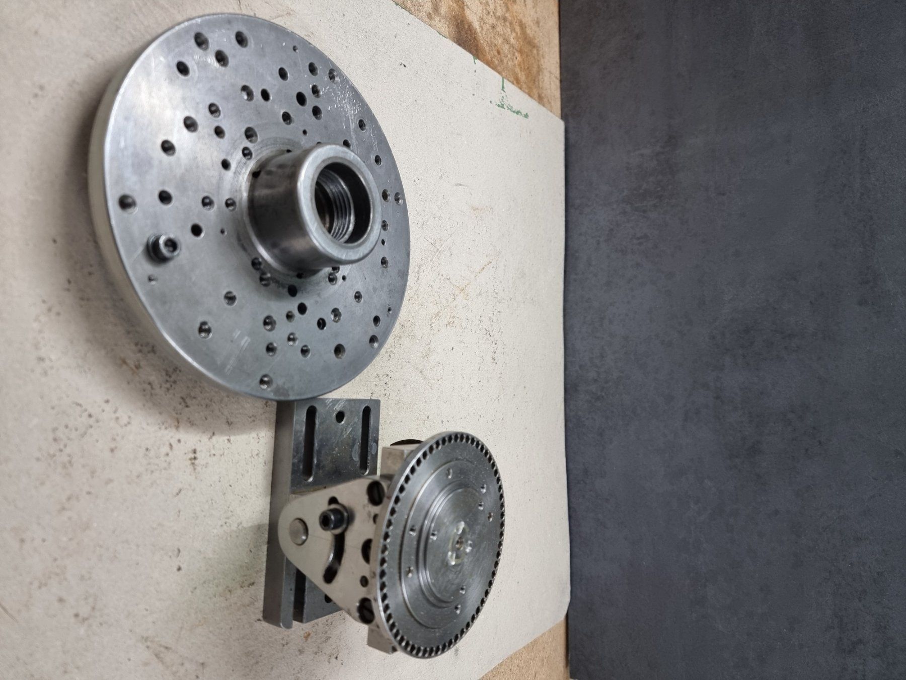 Schaublin Altro per industria metallurgica: Schaublin 102  W20 Planscheibe 200mm – Usato da Zihlschlacht venduto da Fan2002 5