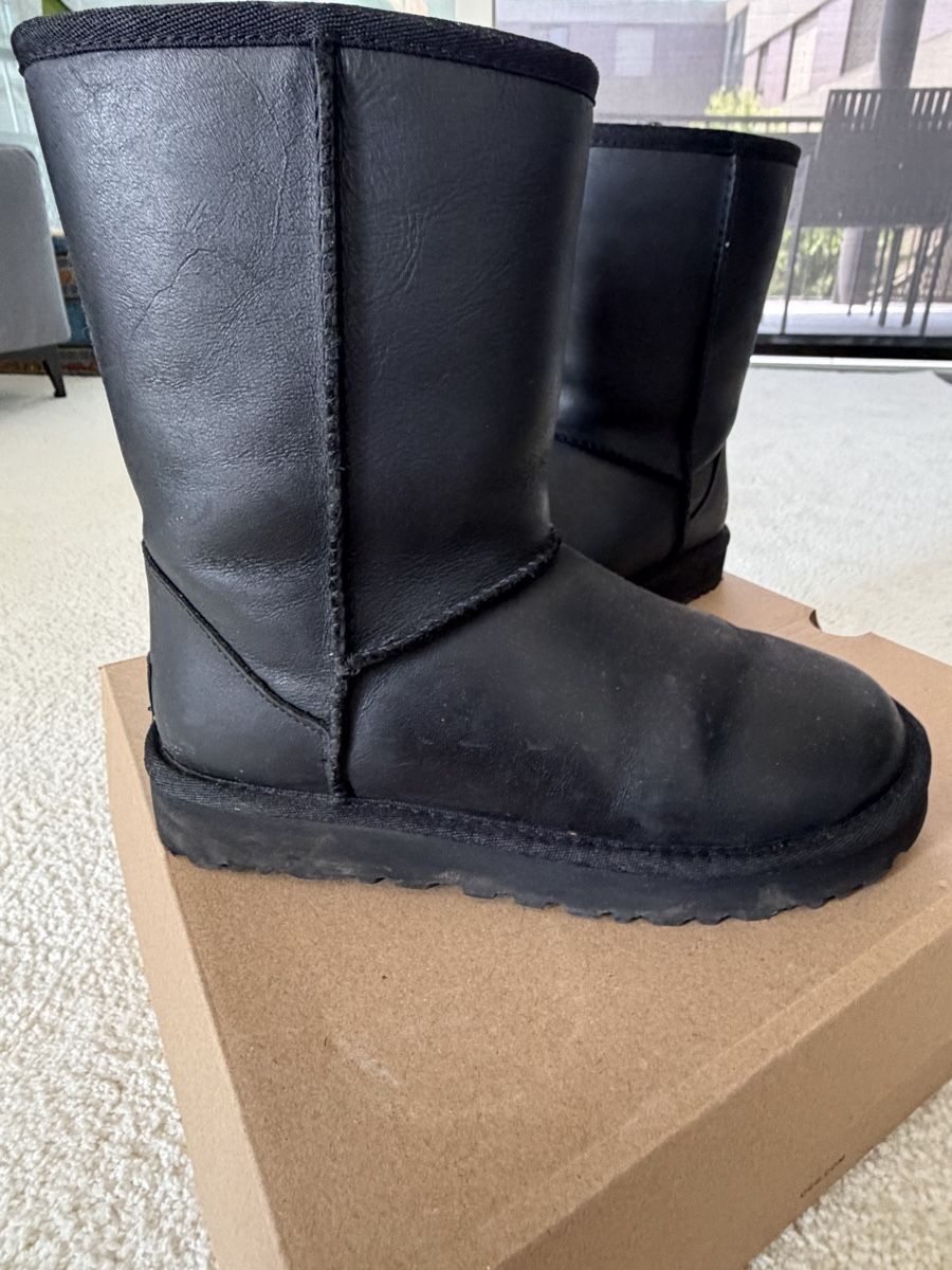 Ugg Herrenschuhe: Stivali UGG Classic Short Leather neri EU 37 – Neu (gemäss Beschreibung) aus Lugano von can_xdd8 2