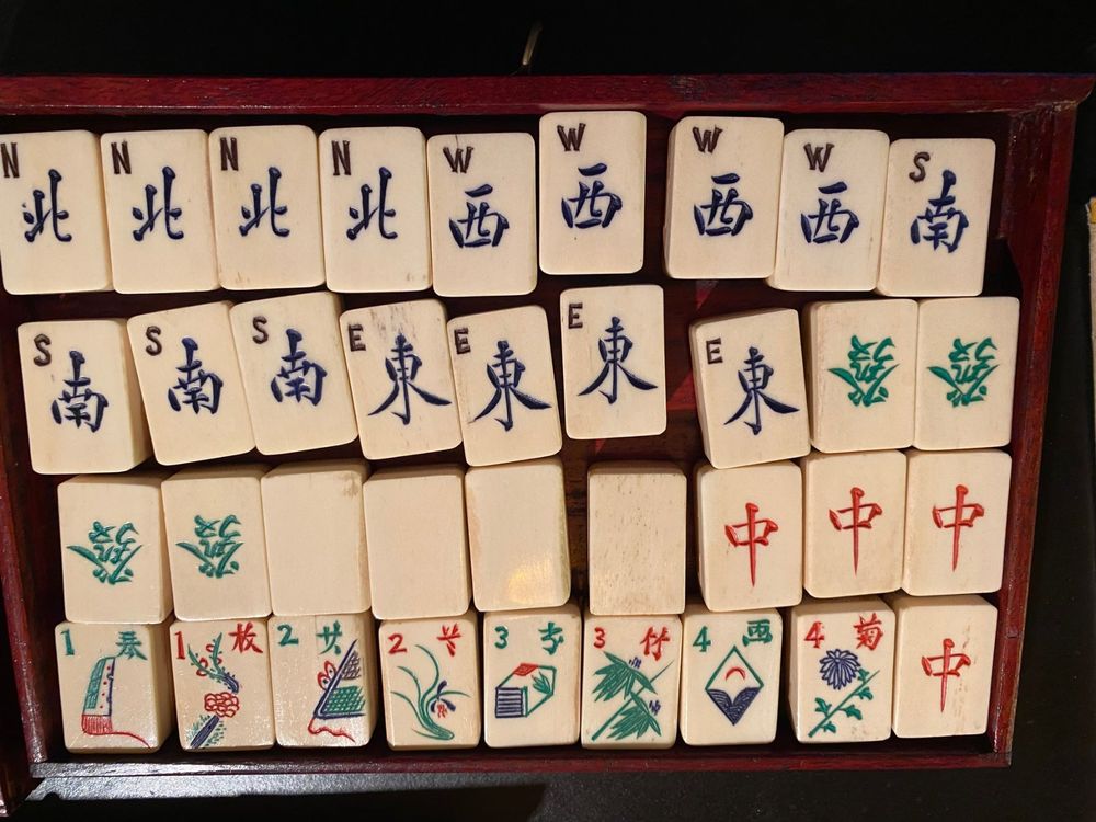 Mahjong Spiel Set 144 Teile - Chinesisches Strategiespiel Mit Tragetasche
