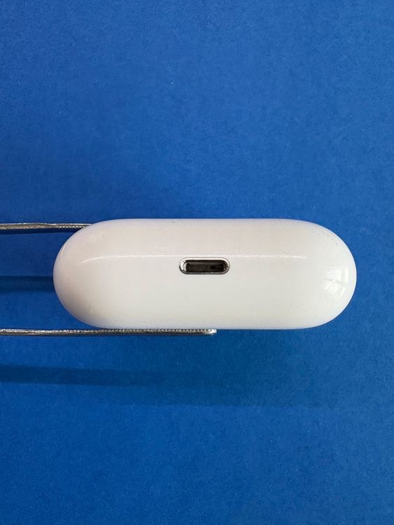 Apple AirPods Pro 1 charging case. 5