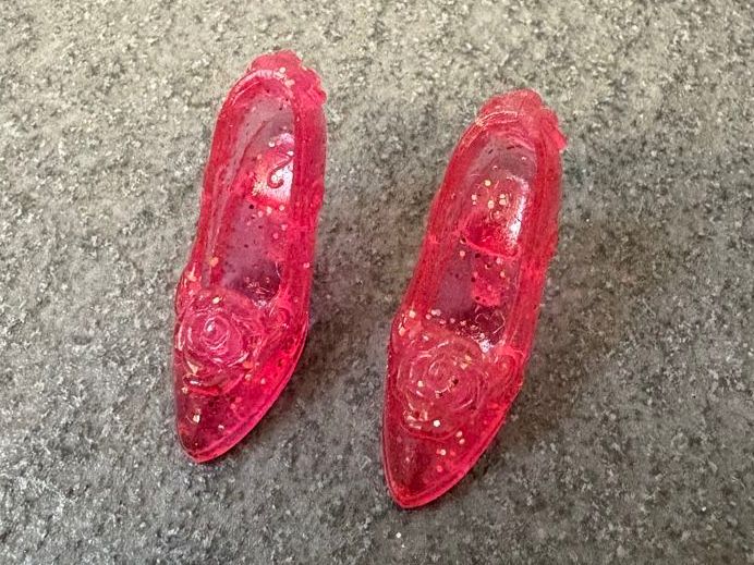 Bambole: Barbie Schuhe rot mit Glitzer – Usato da Horgen venduto da Spikystar13 1