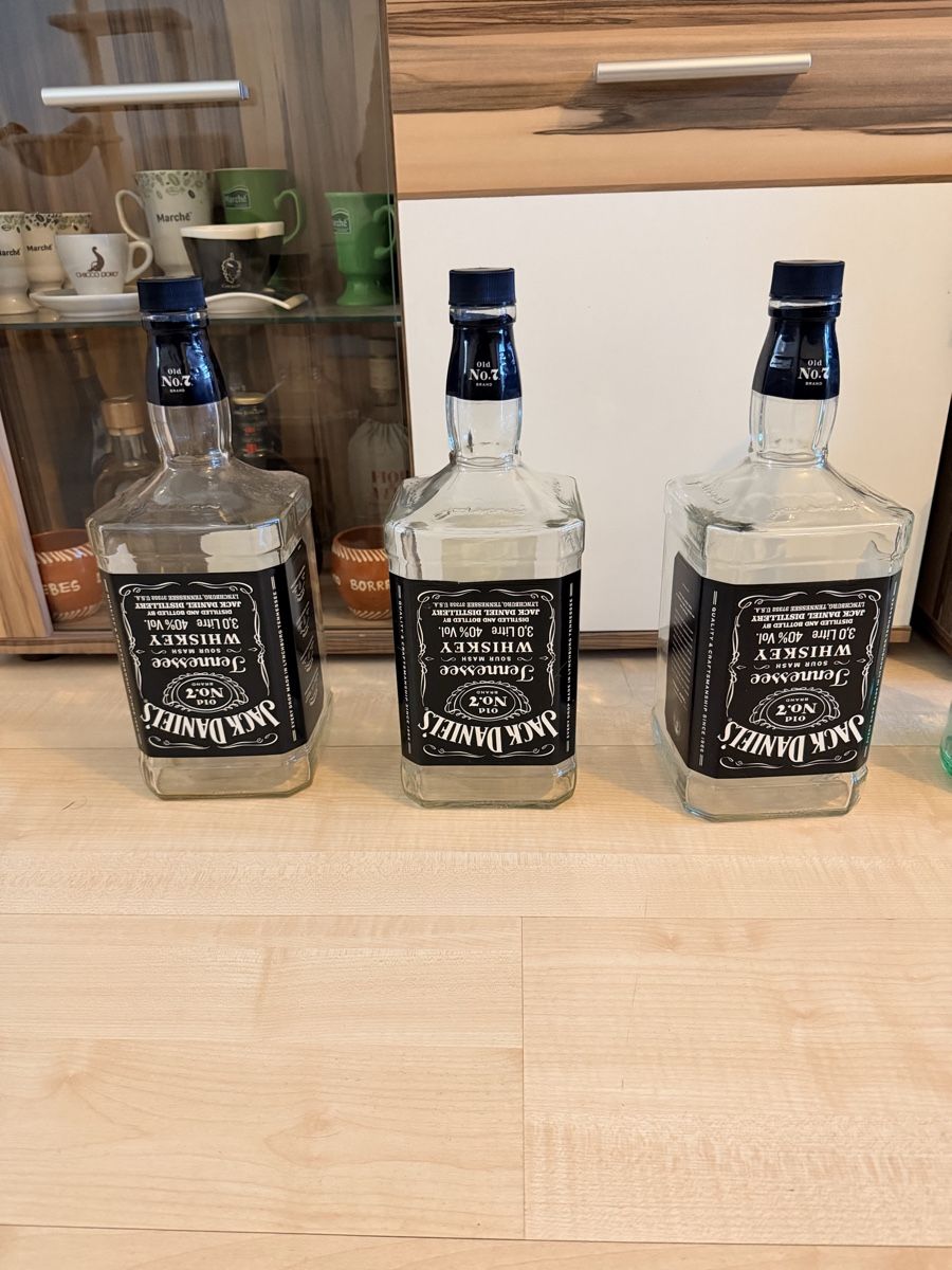 Bottiglie: Leere Flaschen whiskey 3 Liter – Usato da Bülach venduto da Kadafmafia 1