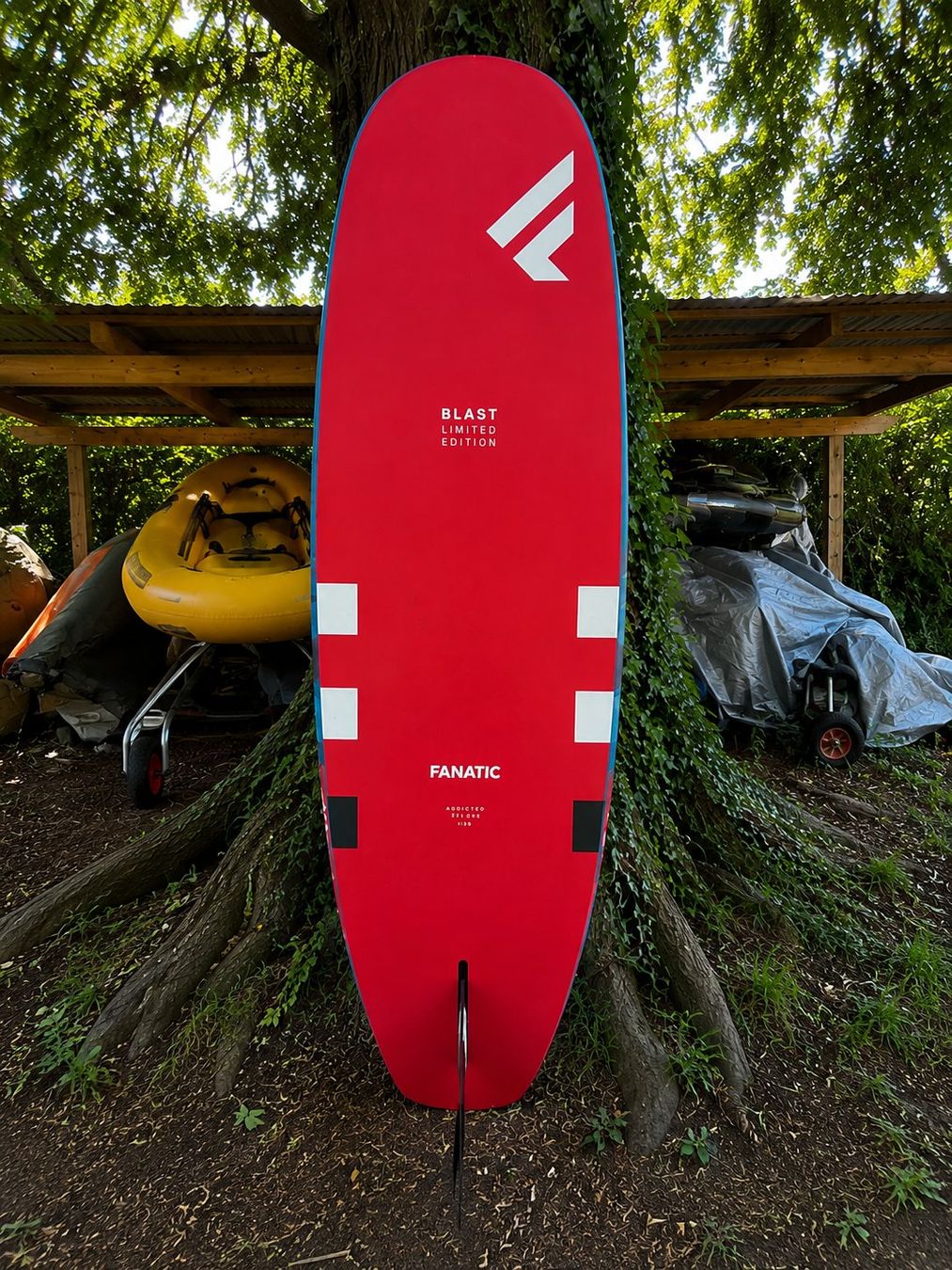 Planches de surf: Fanatic Blast Limited Edition 130L Windsurfboard – D'occasion à Hinwil par ibo_gf9s