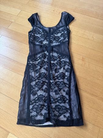Schickes, kurzes Spitzenkleid, Gr. 34 - Sommerbereit!