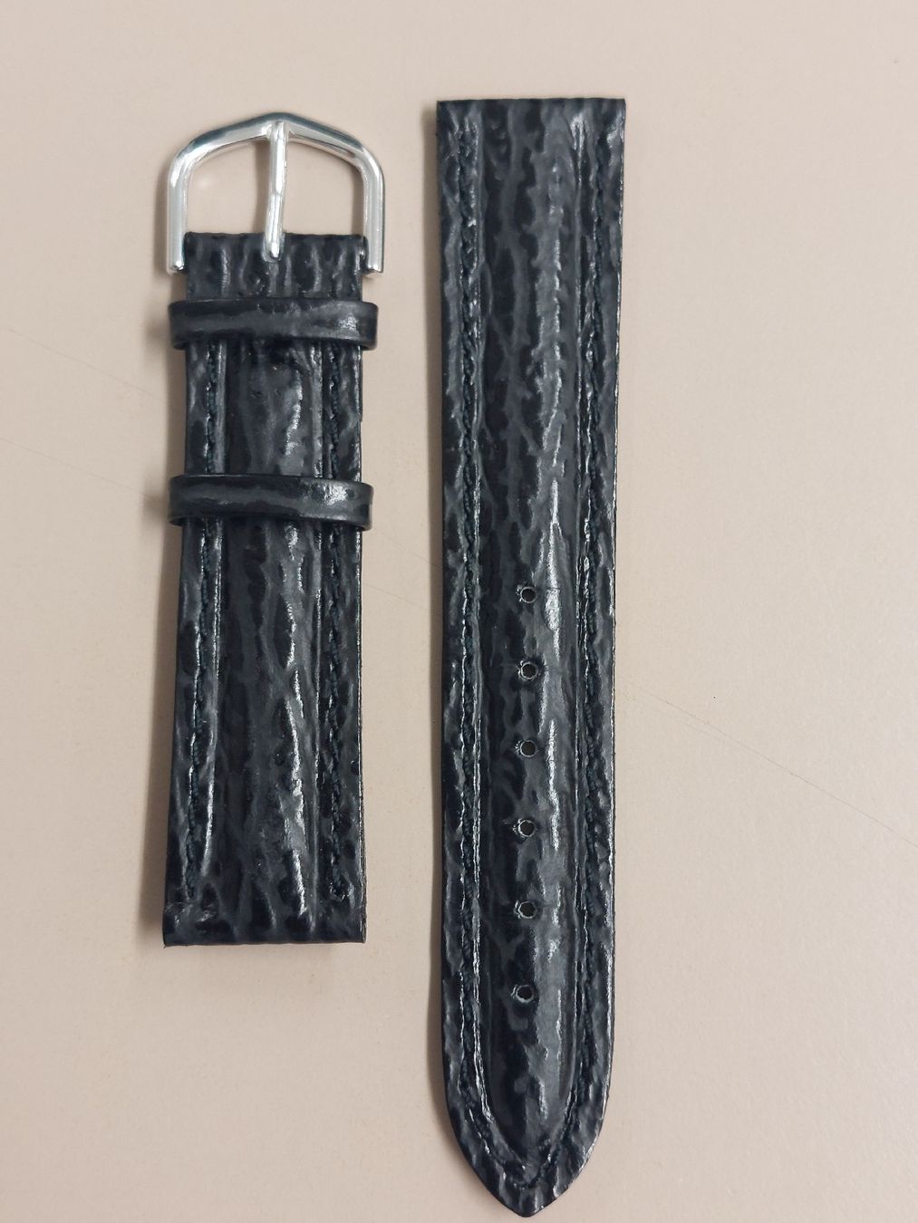 Bracelets: Uhrenarmband 20mm – Neuf (Voir description) à Zürich par shimibene
