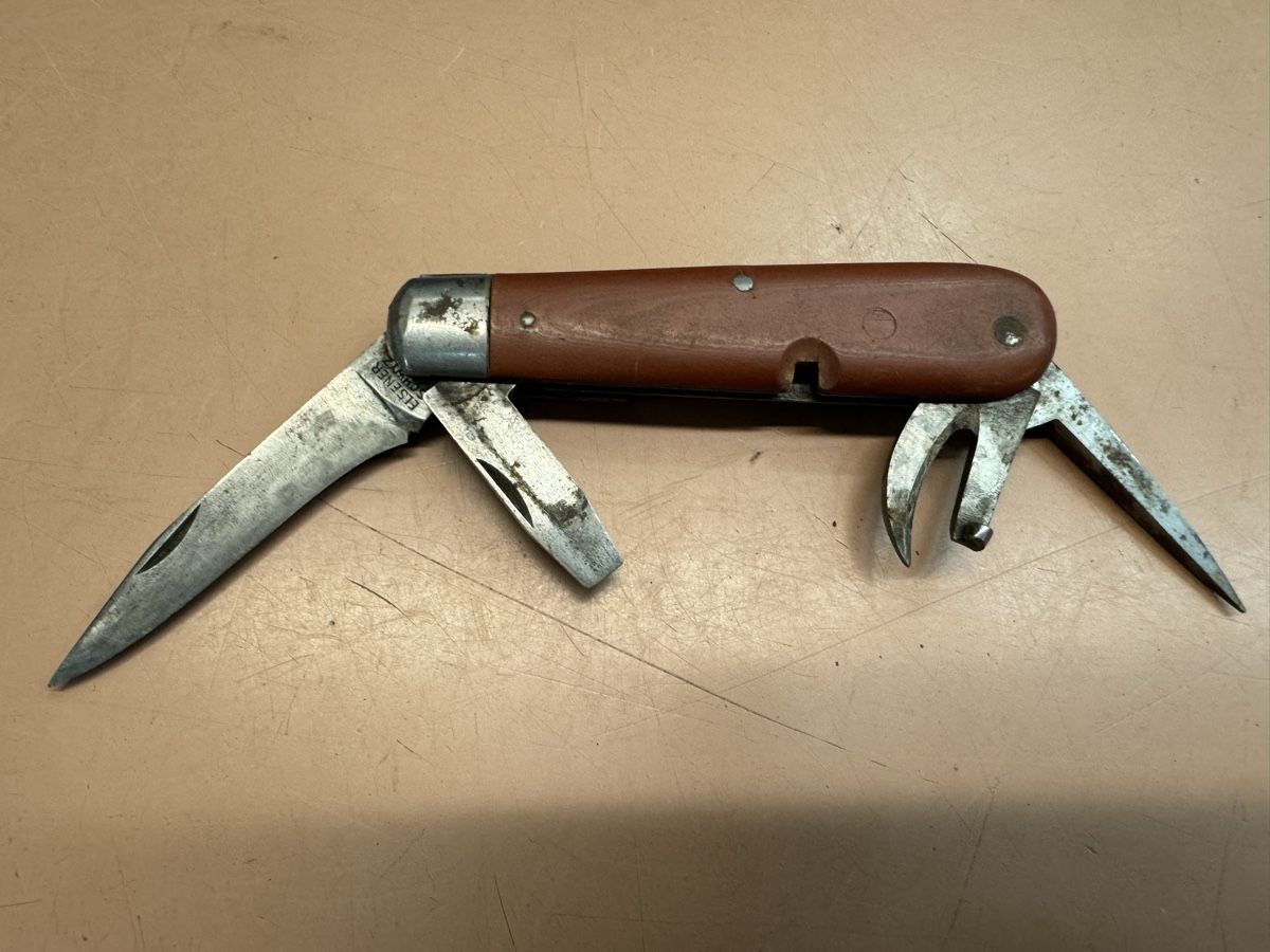 Schweizer Armee Coltelli tascabile: Militärmesser Jg . 42 – Usato da Chur venduto da Meriva0 3