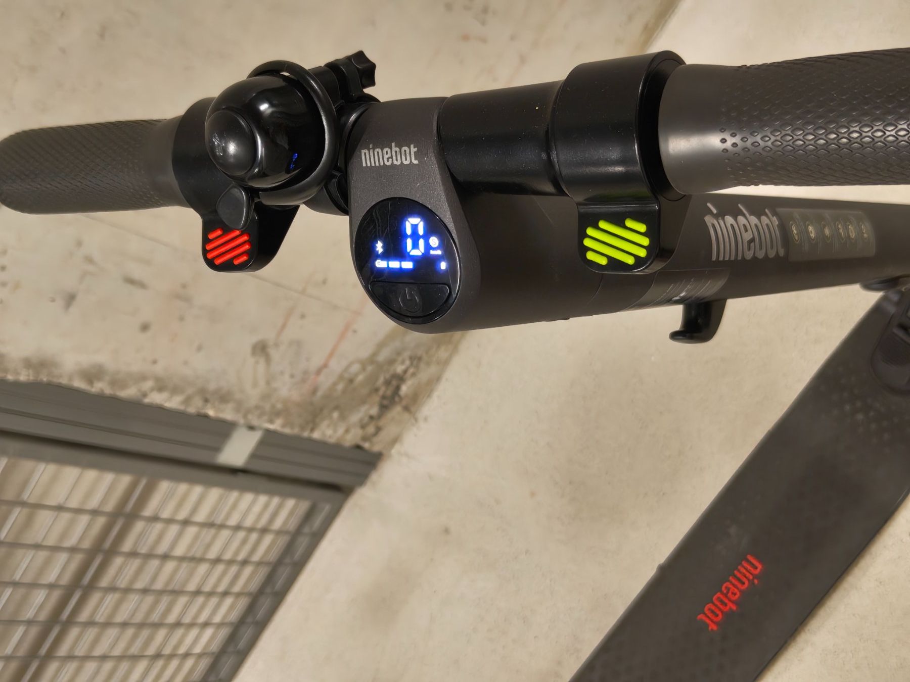 Scooter: Segway Ninebot E-Scooter E25D inkl. Ladegerät – Usato da Turgi venduto da yan_j627 1