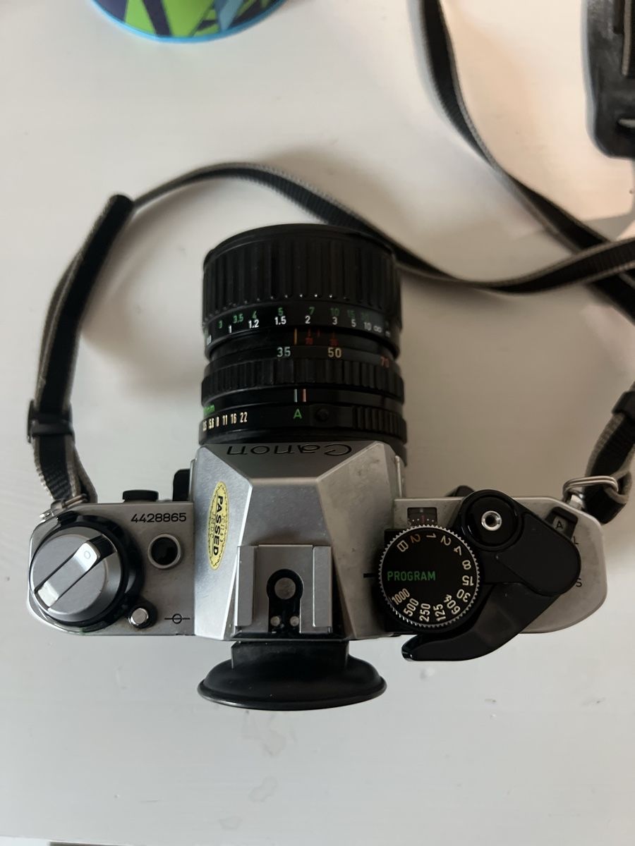 Canon Fotocamera: Analoge Canon AE-1 Program Spiegelreflexkamera mit Blitz – Usato da Unterkulm venduto da Sita013 4