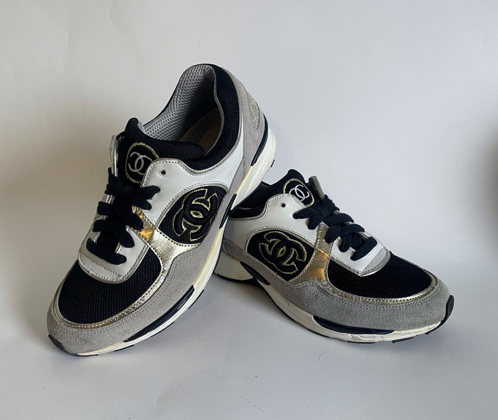 Chanel Scarpe da donna: CHANEL Sneakers, Gr.37.5 / 38 – Usato da Zürich venduto da Caro55 1