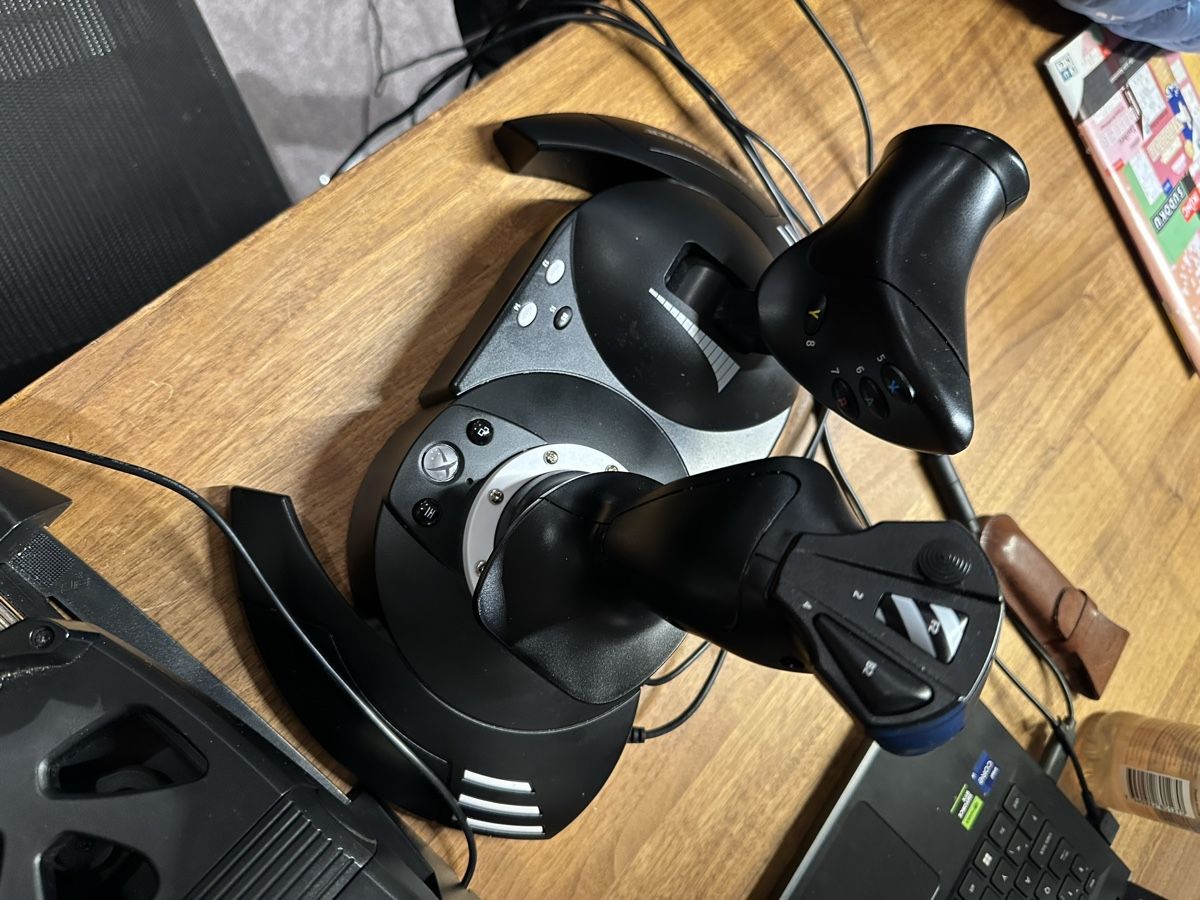 Thrustmaster. Für MS FS 2024, PC und X-Box (Gebraucht) in Zollikofen ...