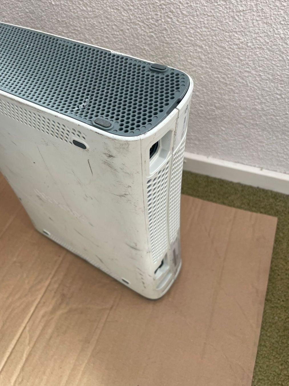 Microsoft Konsolen: Microsoft Xbox 360 Konsole mit 60GB HDD verbaut!! – Defekt aus Olten von HoYa01 2