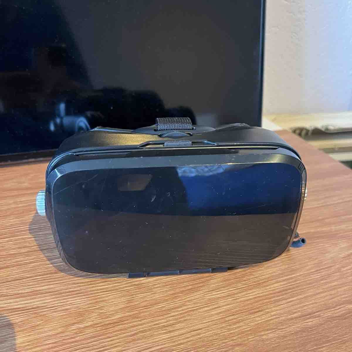 Casco VR: VR Brille mit integrierten Kopfhörern schwarz – Usato da Unterkulm venduto da Sita013 6