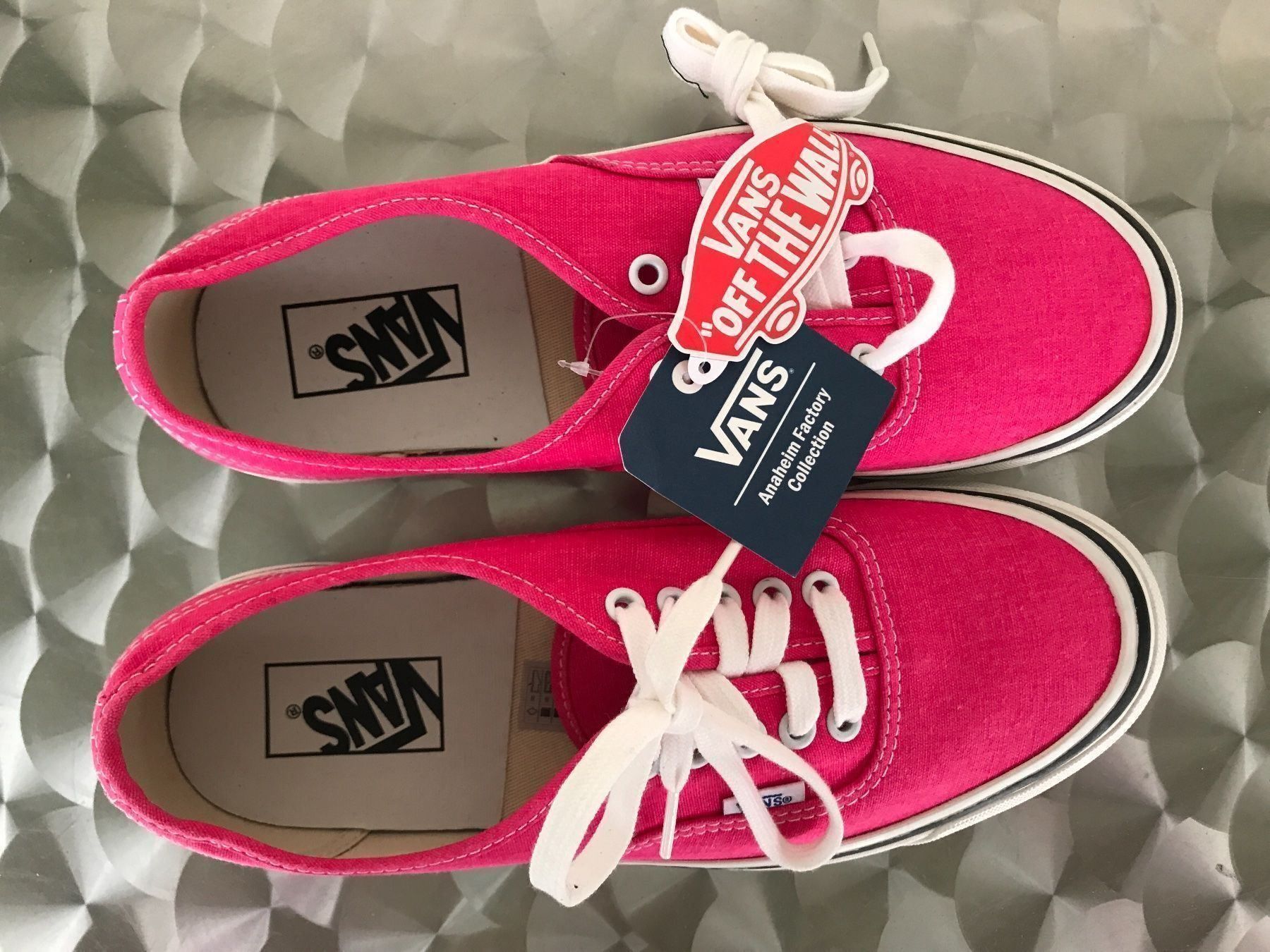 Vans Chaussures femmes: Vans Sneaker Authentic, Gr. 40.5 – Neuf (Voir description) à Ebnat-Kappel par Molton 1