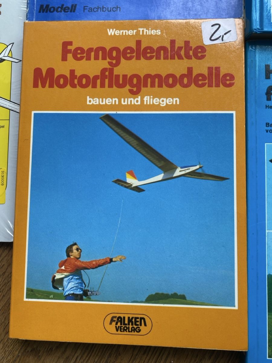 Bücher: Modellbau Bücher Sammlung - RC-Flugzeuge  – Gebraucht aus Basel von Huba888 3