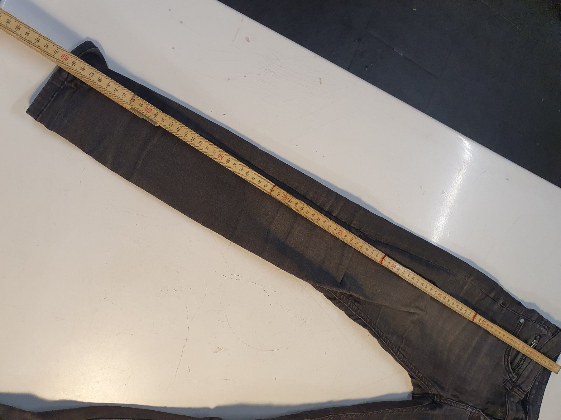 Jeans: Never Devi Jeans schwarz grösse 32 – Gebraucht aus Zürich von loosebone 1