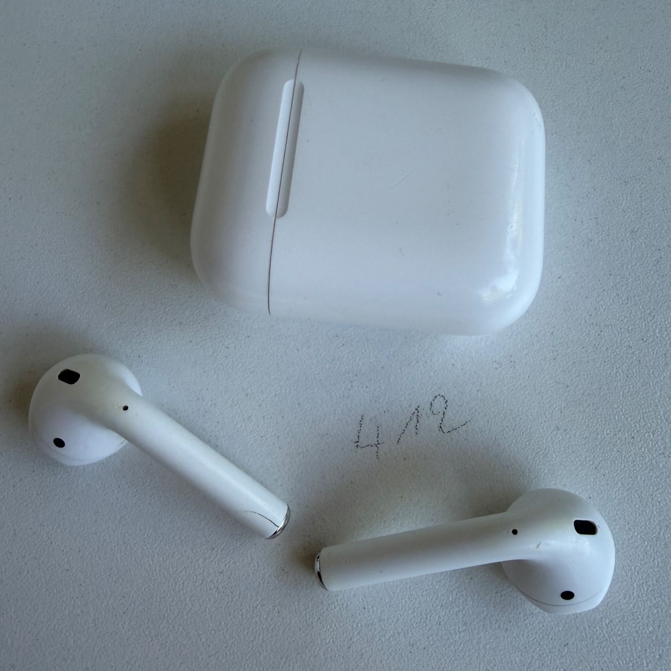 Apple Cuffie: Original Apple AirPods 2 Gen. Wireless Kopfhörer & Case – Usato da Basel venduto da MY.AIRPODS.SHOP 6