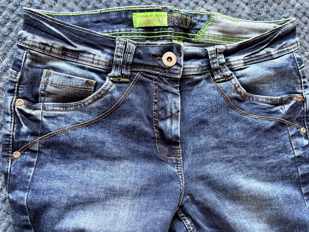 Cecil Jeans: Jeans Gr. 27 von CECIL – Usato da Degersheim venduto da Ula23