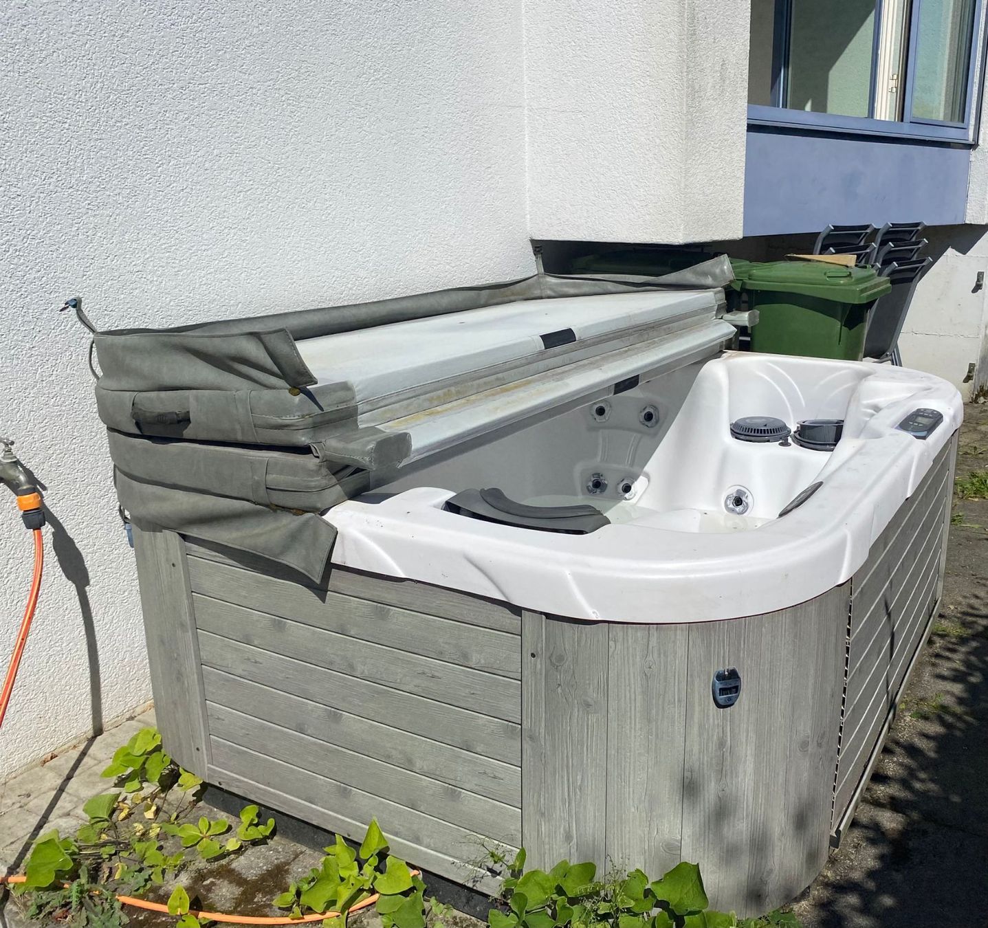 Whirlpool: Whirlpool Triad von Dimension One Spas – Usato da Strengelbach venduto da starm1 1