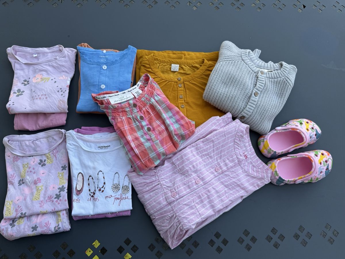 Lotti & Set di vestiti: Mädchenkleider-Paket 116-134 – Usato da Rheineck venduto da Solti777