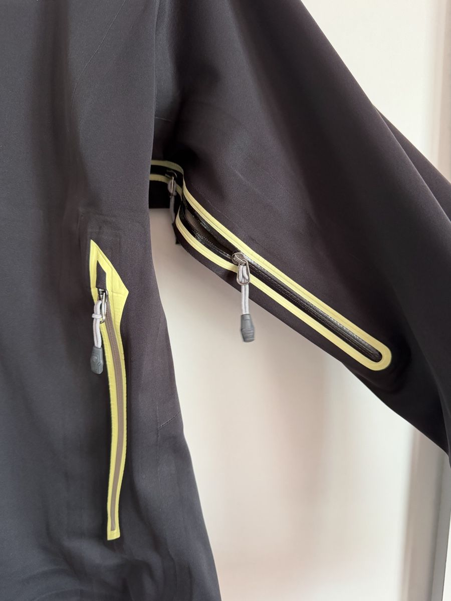 Mountain Hardwear Giacche: Hardshell Jacke von Mountain Hardwear in S  – Usato da Schindellegi venduto da soleya 3