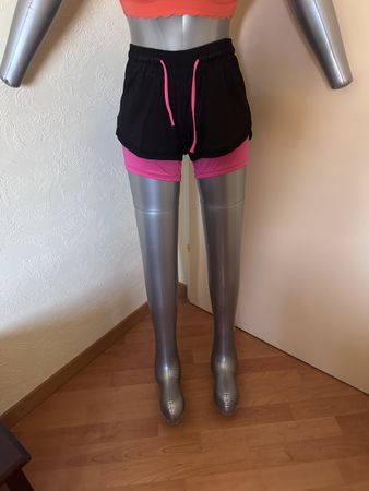 Short noir rose neuf S