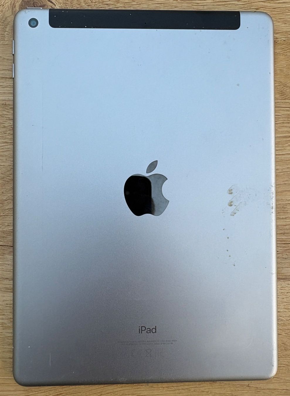 Apple Tablet PC: Apple iPad 6. Generation 32 GB – Usato da Embrach venduto da Decius 2