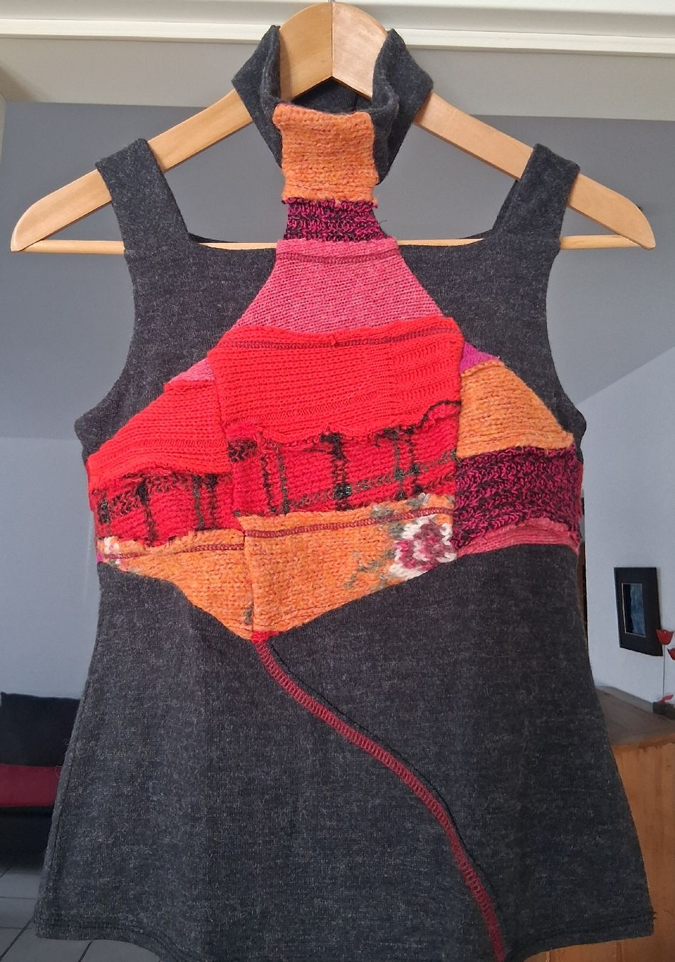 Pullover & Sweatshirts: Ärmelloser Design-Pullover Gr. S NEU – Neu (gemäss Beschreibung) aus Möhlin von Chicco19