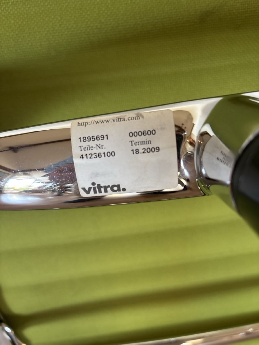 Vitra Sedie: Vitra EA 108 drehbar, Hopsak grün – Usato da Basel venduto da magnummarine 5