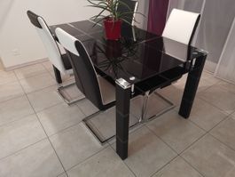 Esstisch aus Glas