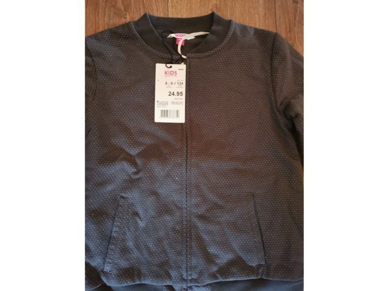 Maglioni & Felpe: Mädchen Pullover Jäckli neu 134 – Nuovo e nell'imballaggio originale da Fankhaus (Trub) venduto da sun_7677 1
