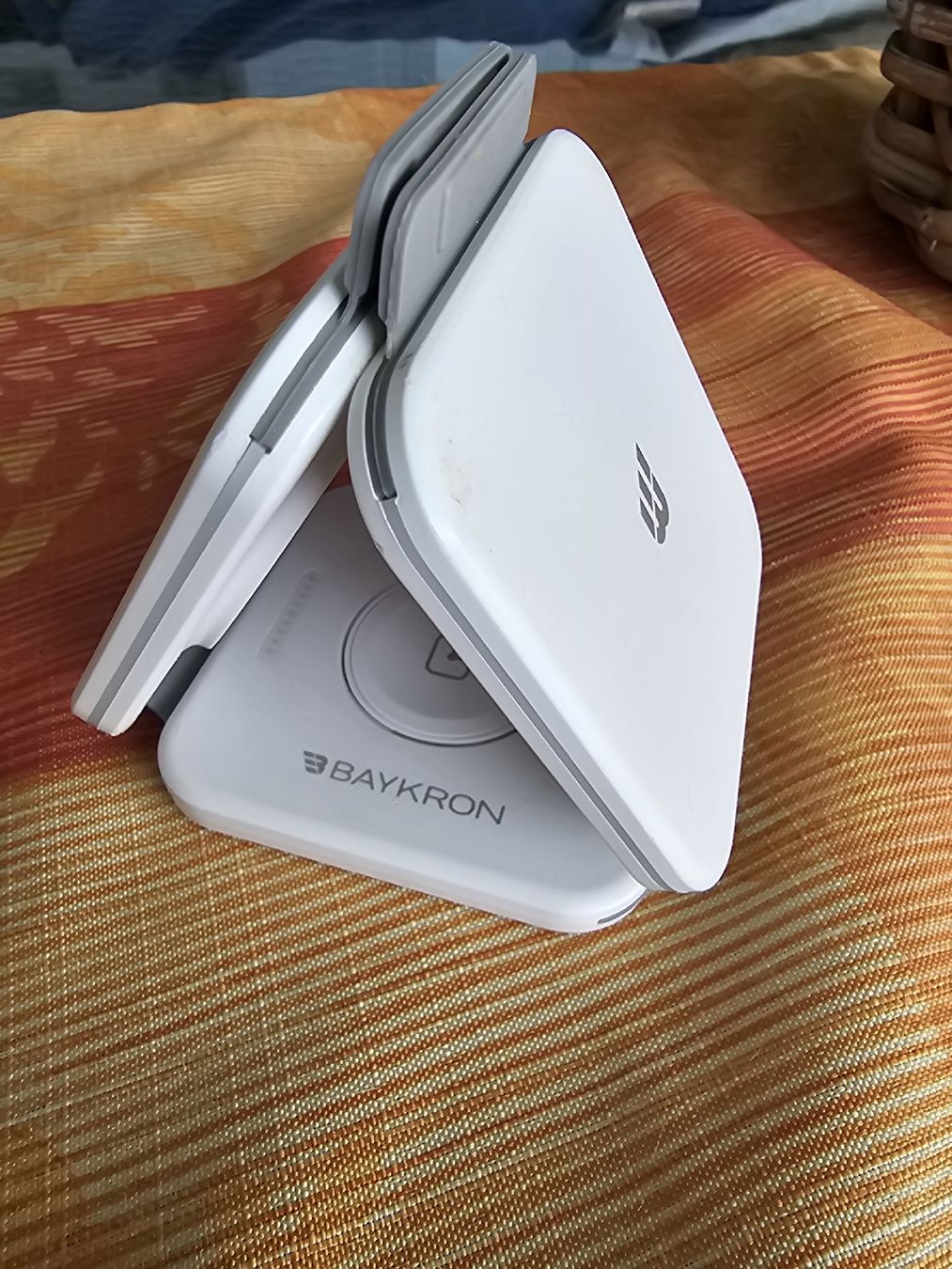 Apple Caricabatterie: BAYKRON 3-in-1 Wireless Charging Stand! – Usato da Zug venduto da Andkur1971 2