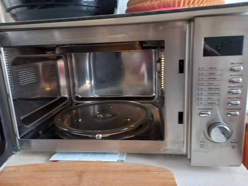 Appareils de cuisine: Microwellen Ofen – D'occasion à Rorschach par rumpelschtiltz