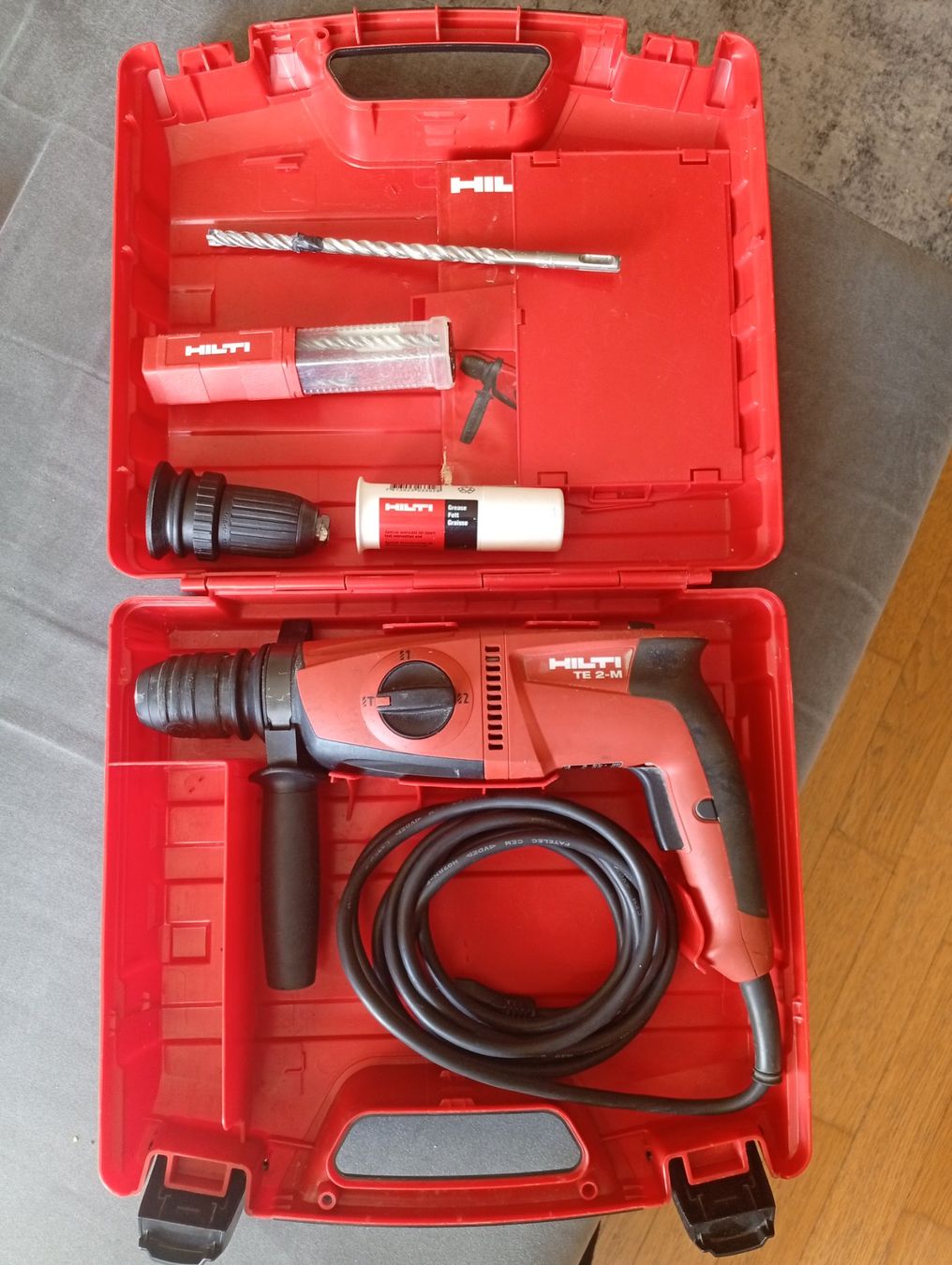 Hilti Trapani: Hilti schlagbohrmaschine – Usato da Oberengstringen venduto da stu_l6rn