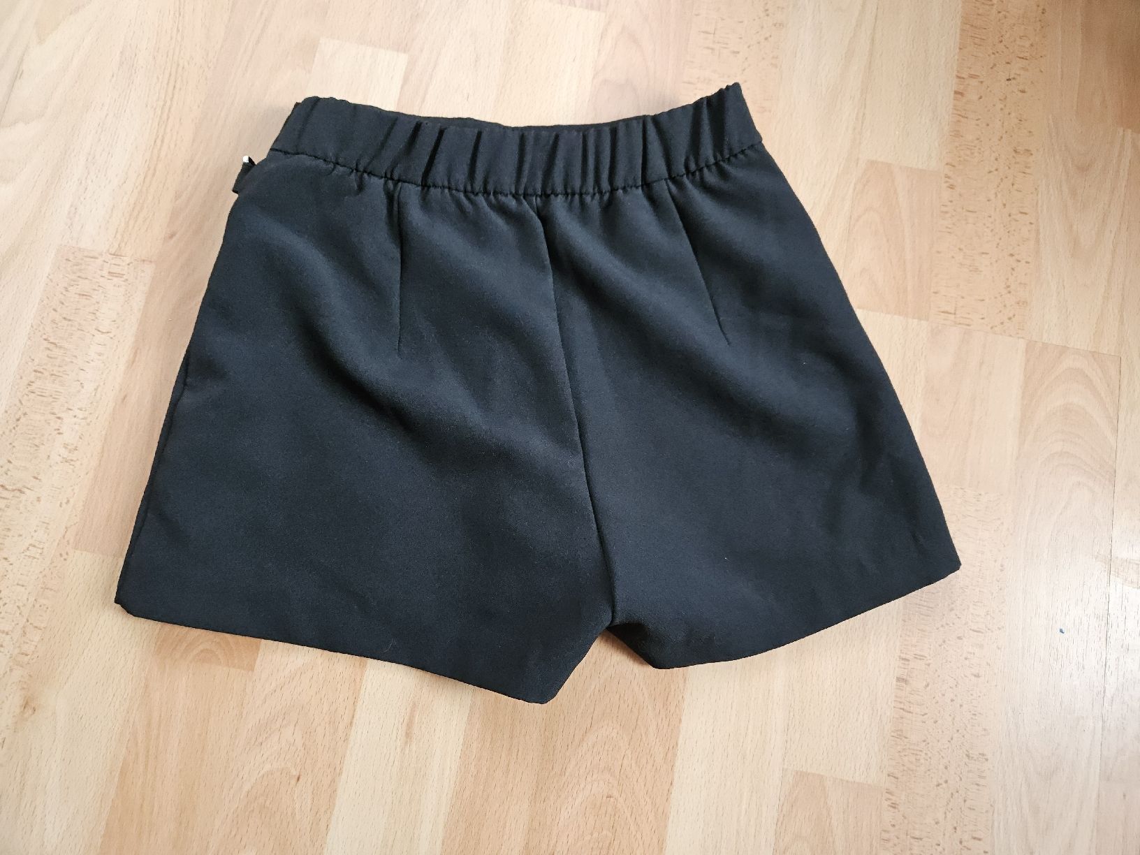 Bershka Pantaloni: Shorts von Bershka – Usato da Ebikon venduto da SecondChance_byM 1
