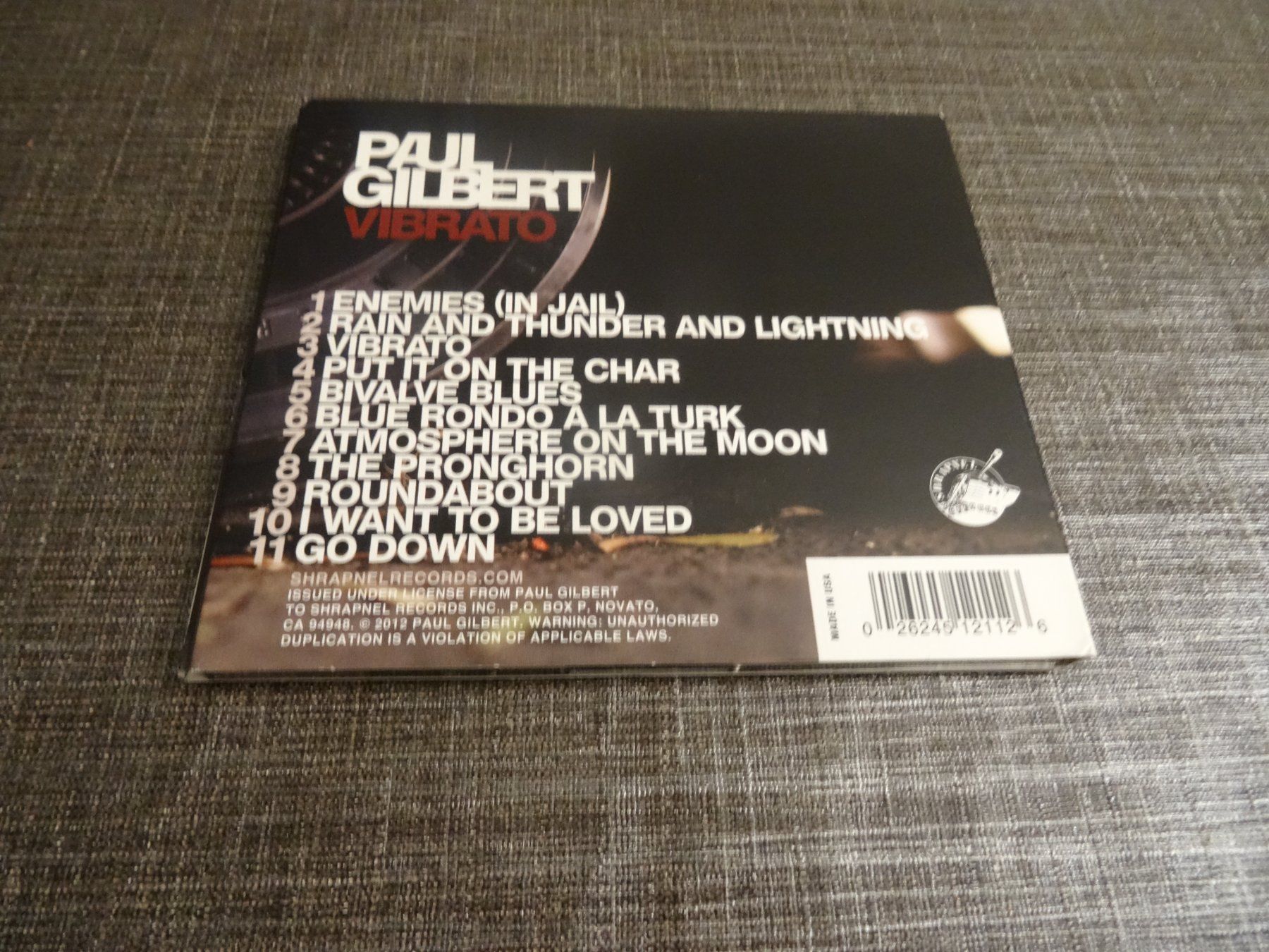 CDs: Paul Gilbert - Vibrato CD – D'occasion à Olten par Disc-Ausverkauf 1