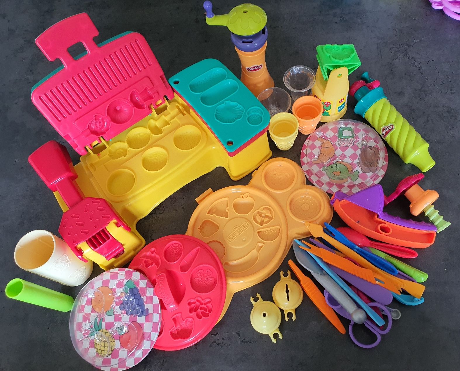 Play-Doh Materiale per modellare: Gros lot Play-doh – Usato da Vouvry venduto da Arwenne 3