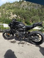 Yamaha MT-07, schwarz/gold